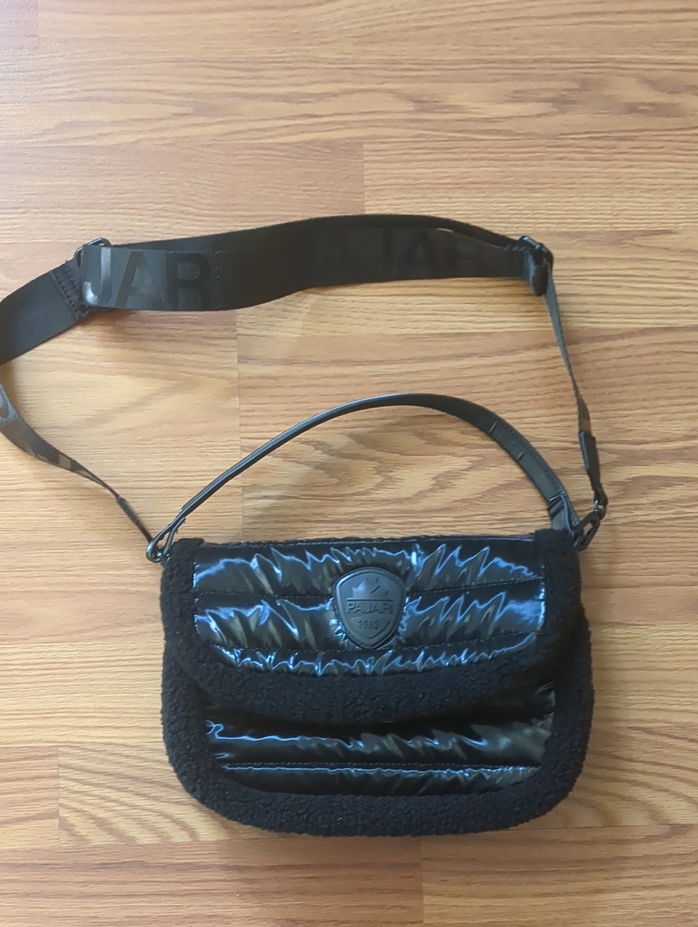PAJAR CANADA 🇨🇦 Women’s Shearling Puffy Crossbody Handbag Black